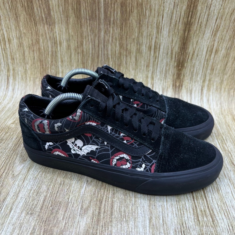 Vans Old Skool Sneakers Women's Size 8.5 Black Vampire Skull Bat Web Halloween